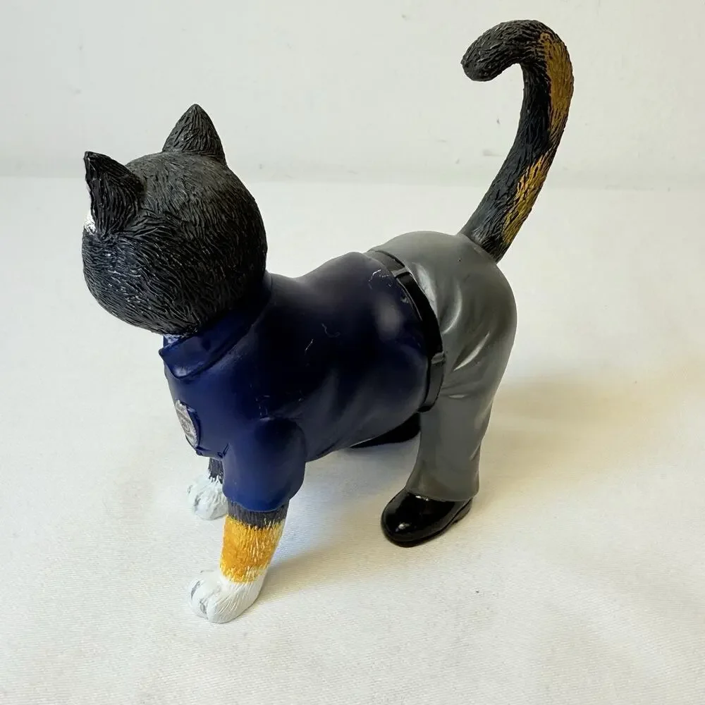 Hamilton Furr-ever Firefighter Hooks & Ladders Cat Figurine